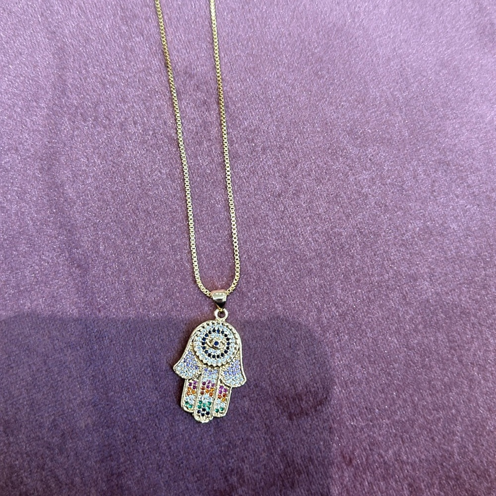 Tricolor crystal hamza necklace